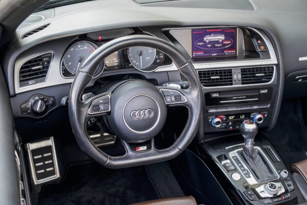 Car Steering Wheel 2013 Audi S5
