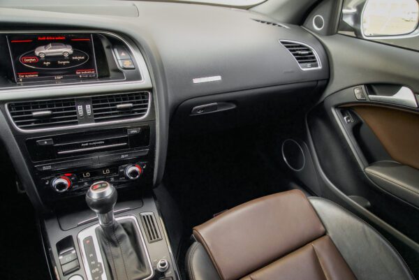 Automatic Car Gear 2013 Audi S5