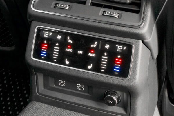 2021 Audi RS6 AvantClimate Control System Cars