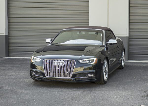2013 Audi S5 Black Colour Car Front View