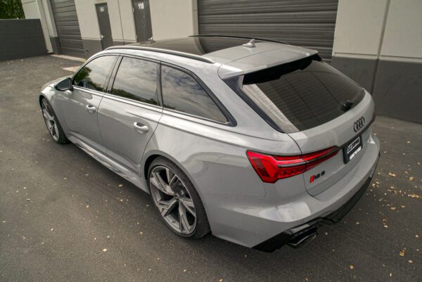 2021 Audi RS6 Avant Car Back Side View