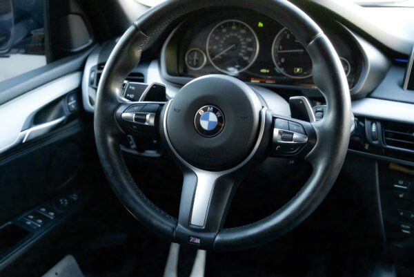 M Steering Wheel 2015 BMW X5 XDrive 35D M Sport
