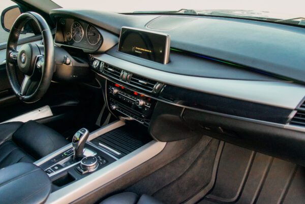 Aluminum Hexagon Interior Trim 2015 BMW X5 XDrive 35D M Sport