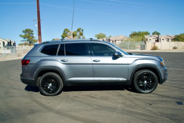 2019 Volkswagen Atlas SEL Premium 4Motion V6 - Image 5